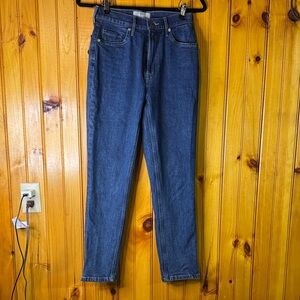 Everlane Women's Straight Leg Jeans in Blue